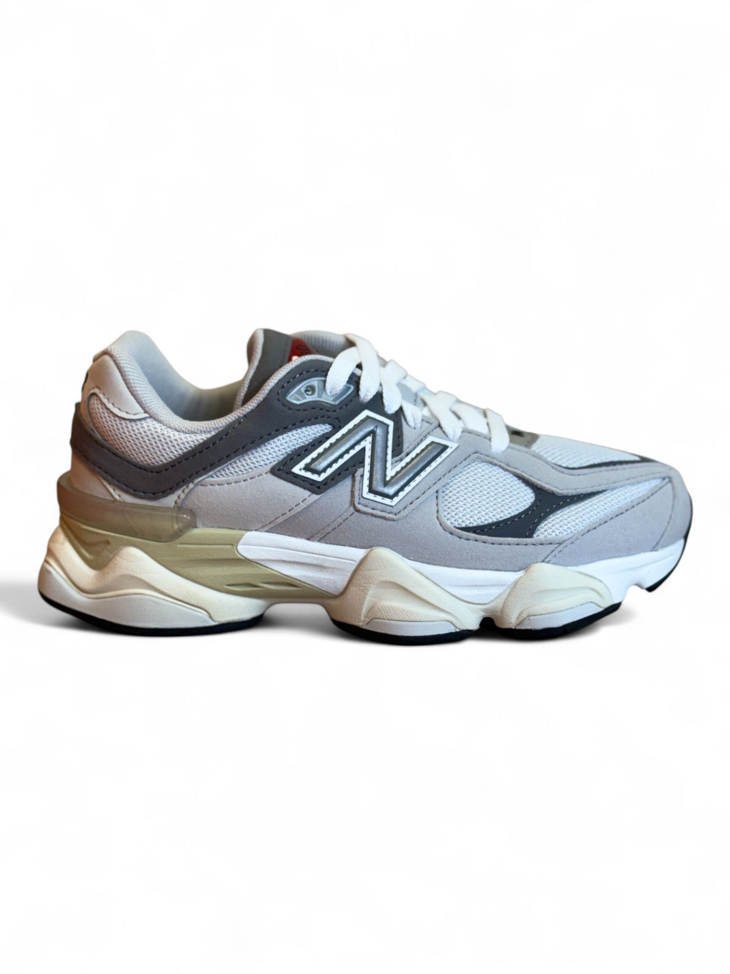 New Balance 9060 Gris Claro
