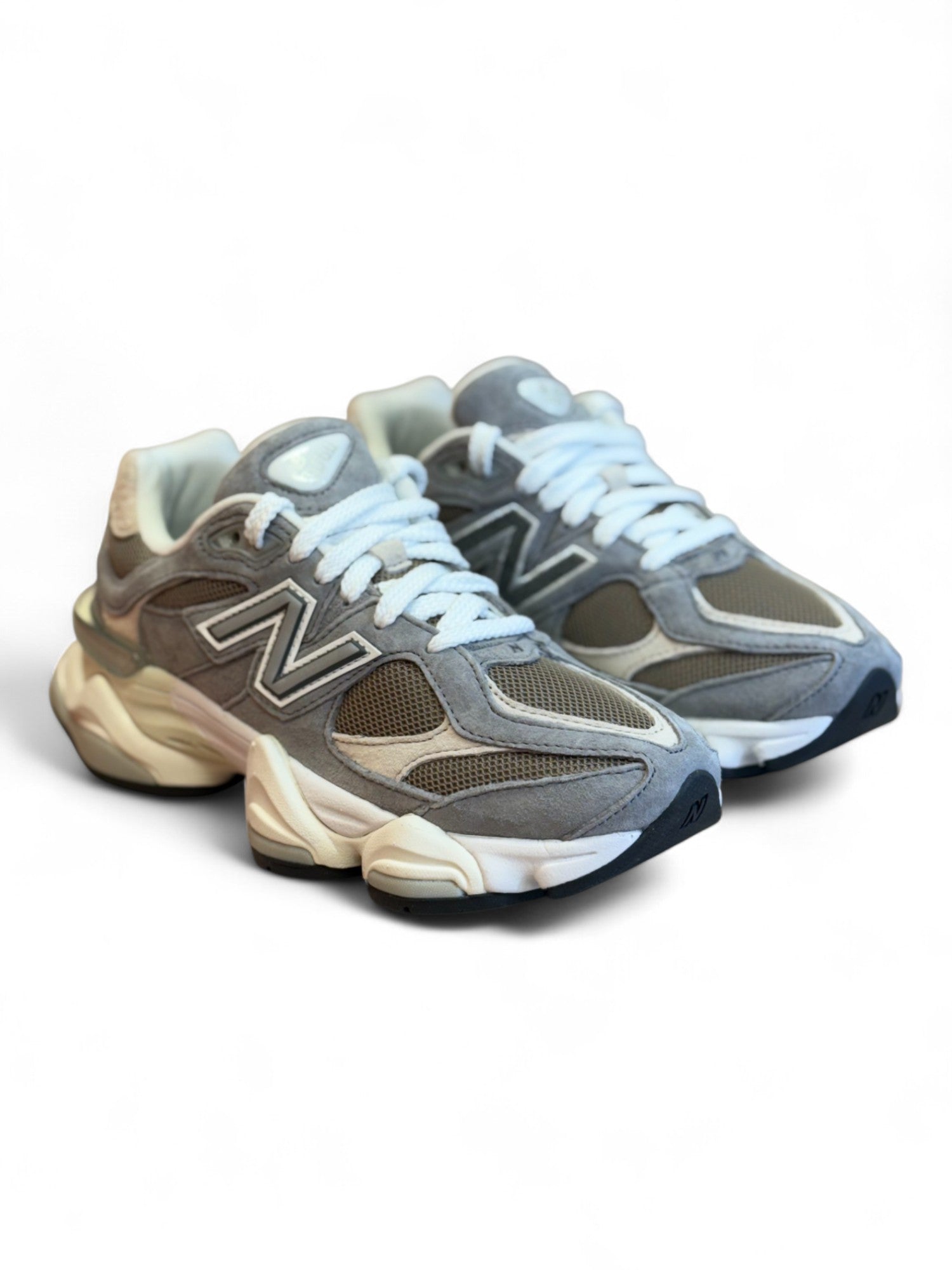 New Balance 9060 Gris